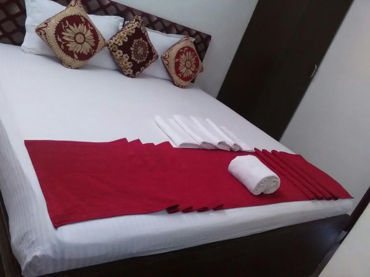 Hotel Republica ปณชี ภายนอก รูปภาพ