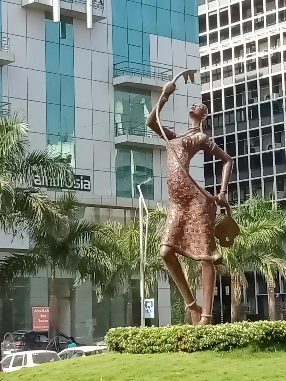 Hotel Republica ปณชี ภายนอก รูปภาพ